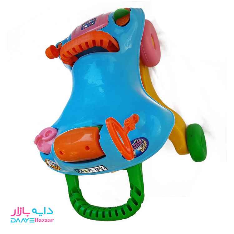 تصویر واکر و ماشین بازی